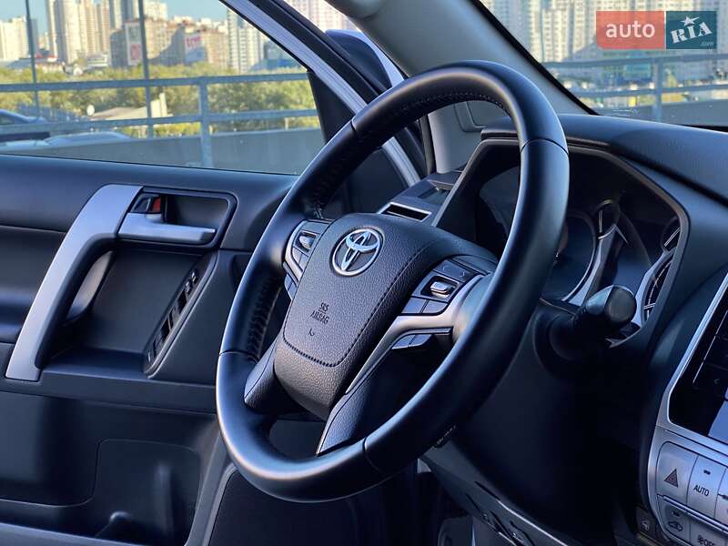 Позашляховик / Кросовер Toyota Land Cruiser Prado 2019 в Києві