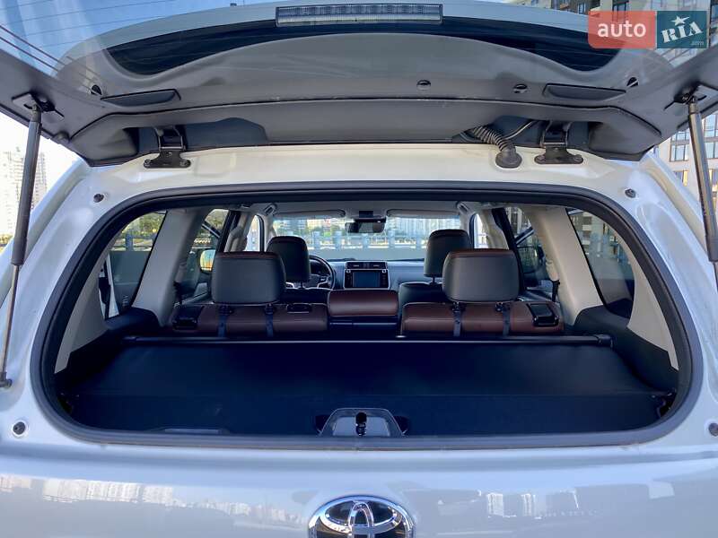 Позашляховик / Кросовер Toyota Land Cruiser Prado 2019 в Києві
