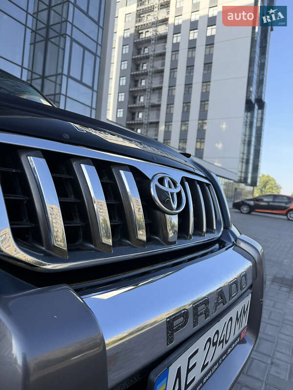 Позашляховик / Кросовер Toyota Land Cruiser Prado 2004 в Дніпрі