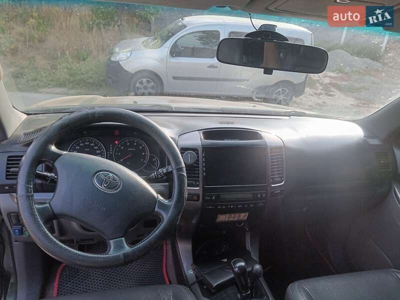 Позашляховик / Кросовер Toyota Land Cruiser Prado 2007 в Дніпрі