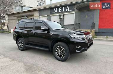 Внедорожник / Кроссовер Toyota Land Cruiser Prado 2010 в Александрие