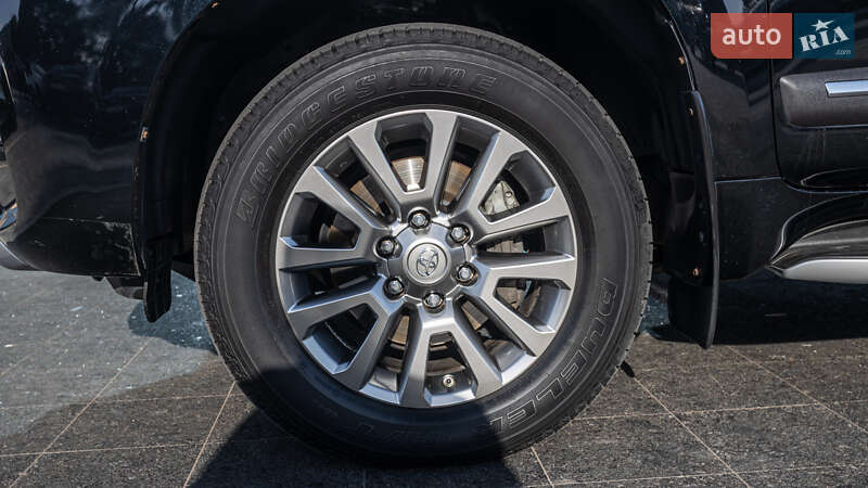 Внедорожник / Кроссовер Toyota Land Cruiser Prado 2019 в Днепре