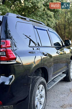 Внедорожник / Кроссовер Toyota Land Cruiser Prado 2015 в 