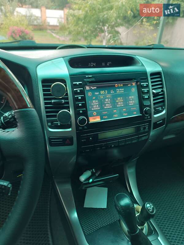 Внедорожник / Кроссовер Toyota Land Cruiser Prado 2005 в Киеве