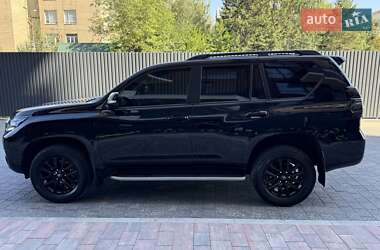 Внедорожник / Кроссовер Toyota Land Cruiser Prado 2021 в 