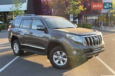 Позашляховик / Кросовер Toyota Land Cruiser Prado 2015 в Києві