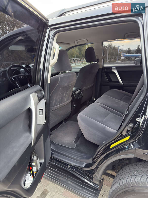 Позашляховик / Кросовер Toyota Land Cruiser Prado 2014 в Харкові