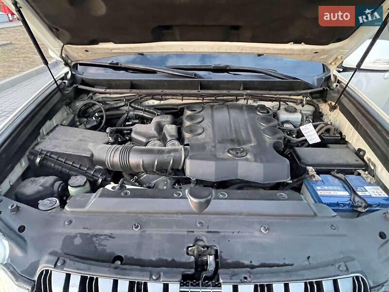 Внедорожник / Кроссовер Toyota Land Cruiser Prado 2010 в Днепре