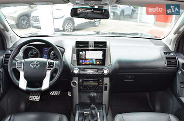 Внедорожник / Кроссовер Toyota Land Cruiser Prado 2012 в 