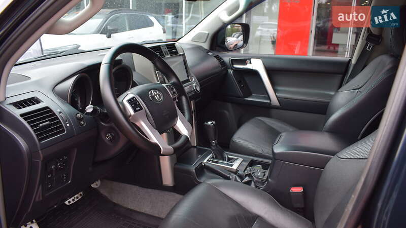 Позашляховик / Кросовер Toyota Land Cruiser Prado 2012 в Житомирі