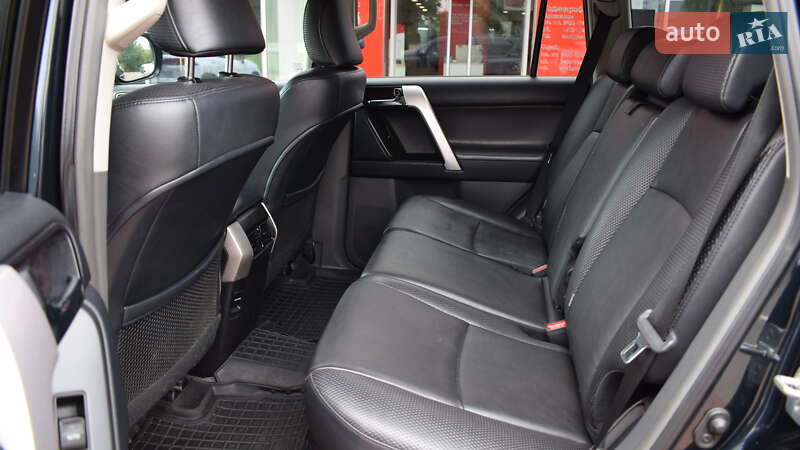 Позашляховик / Кросовер Toyota Land Cruiser Prado 2012 в Житомирі