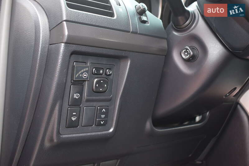 Позашляховик / Кросовер Toyota Land Cruiser Prado 2012 в Житомирі