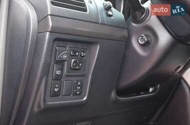 Внедорожник / Кроссовер Toyota Land Cruiser Prado 2012 в 