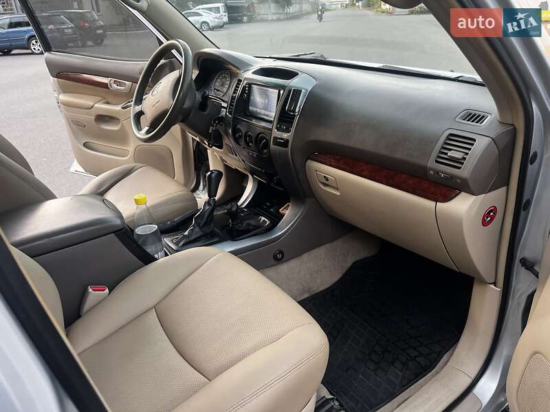Внедорожник / Кроссовер Toyota Land Cruiser Prado 2004 в Чернигове