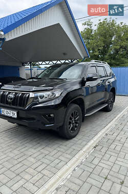 Внедорожник / Кроссовер Toyota Land Cruiser Prado 2020 в 
