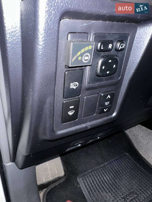 Внедорожник / Кроссовер Toyota Land Cruiser Prado 2010 в Днепре
