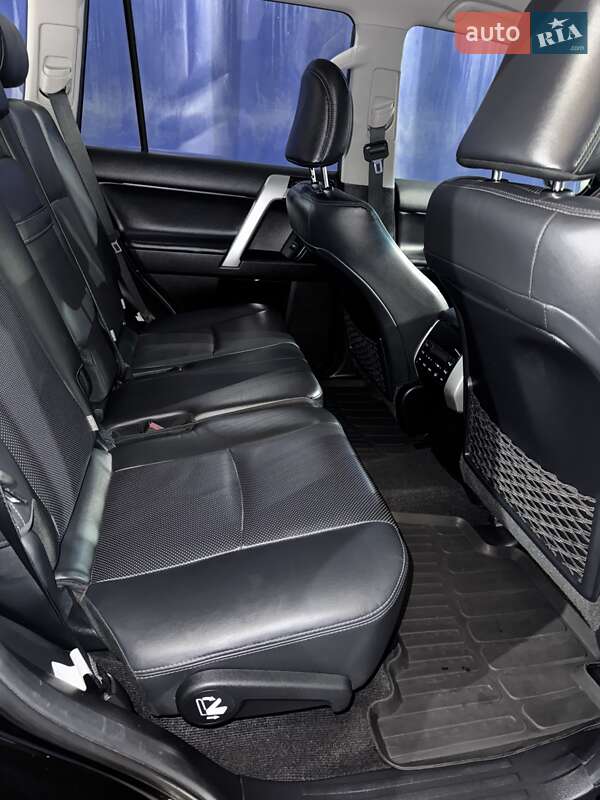 Внедорожник / Кроссовер Toyota Land Cruiser Prado 2019 в Хмельницком