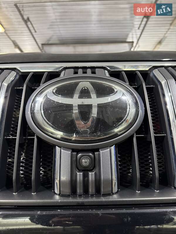 Внедорожник / Кроссовер Toyota Land Cruiser Prado 2019 в Хмельницком