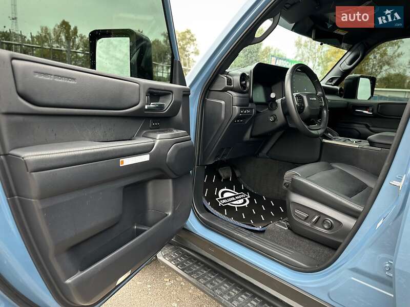 Позашляховик / Кросовер Toyota Land Cruiser Prado 2024 в Києві