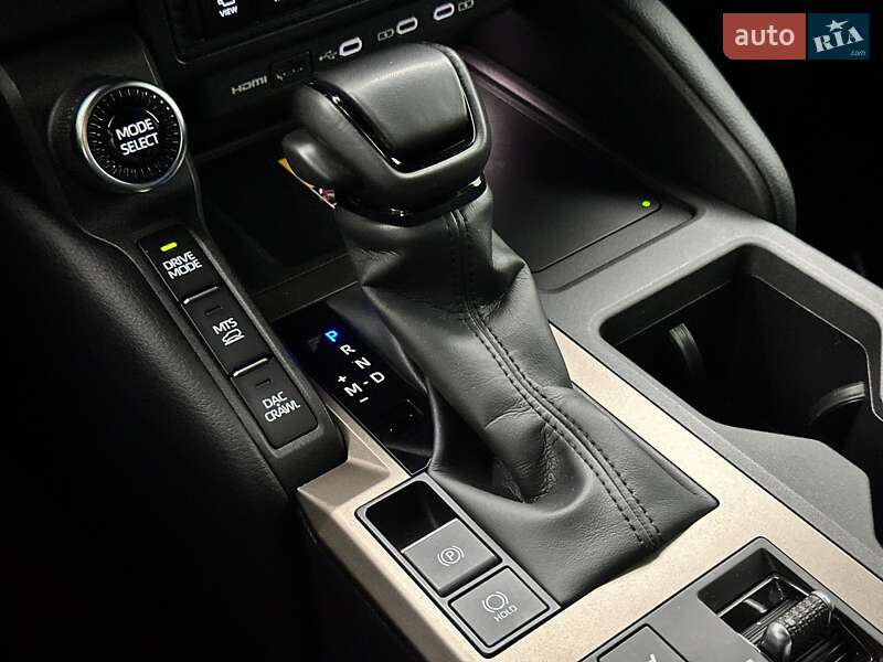 Позашляховик / Кросовер Toyota Land Cruiser Prado 2024 в Києві