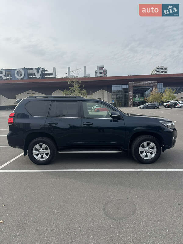 Внедорожник / Кроссовер Toyota Land Cruiser Prado 2019 в Киеве