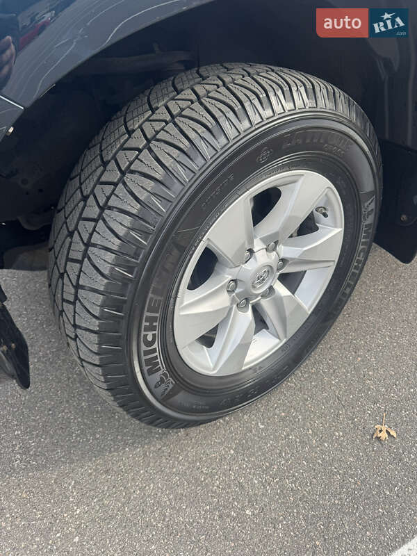 Внедорожник / Кроссовер Toyota Land Cruiser Prado 2019 в Киеве