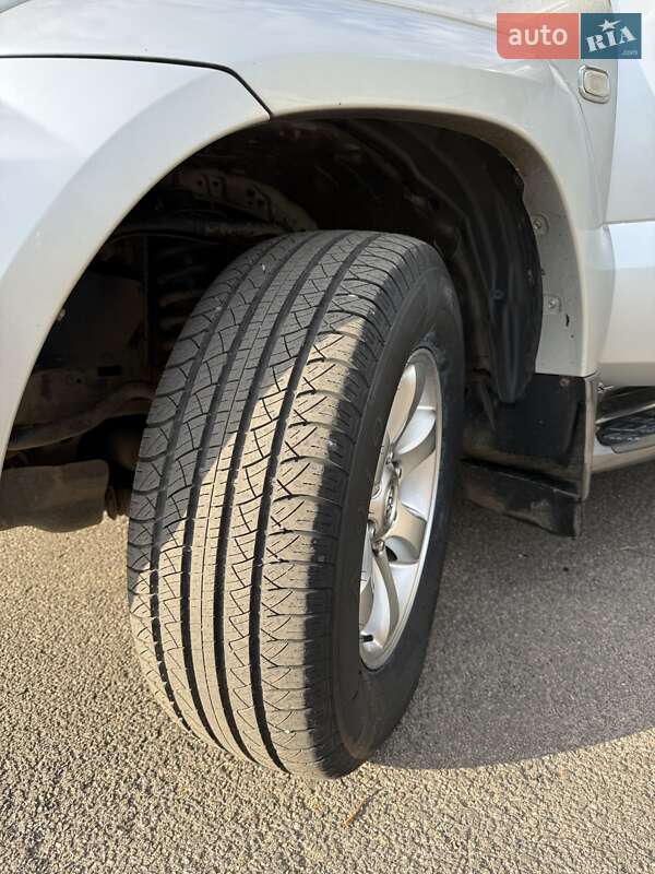 Позашляховик / Кросовер Toyota Land Cruiser Prado 2006 в Первомайську
