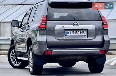 Позашляховик / Кросовер Toyota Land Cruiser Prado 2018 в 