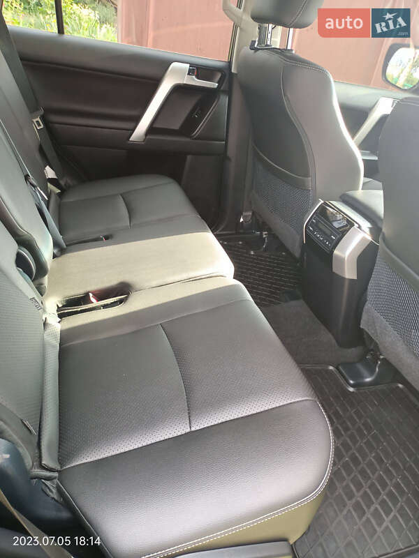 Позашляховик / Кросовер Toyota Land Cruiser Prado 2020 в Броварах