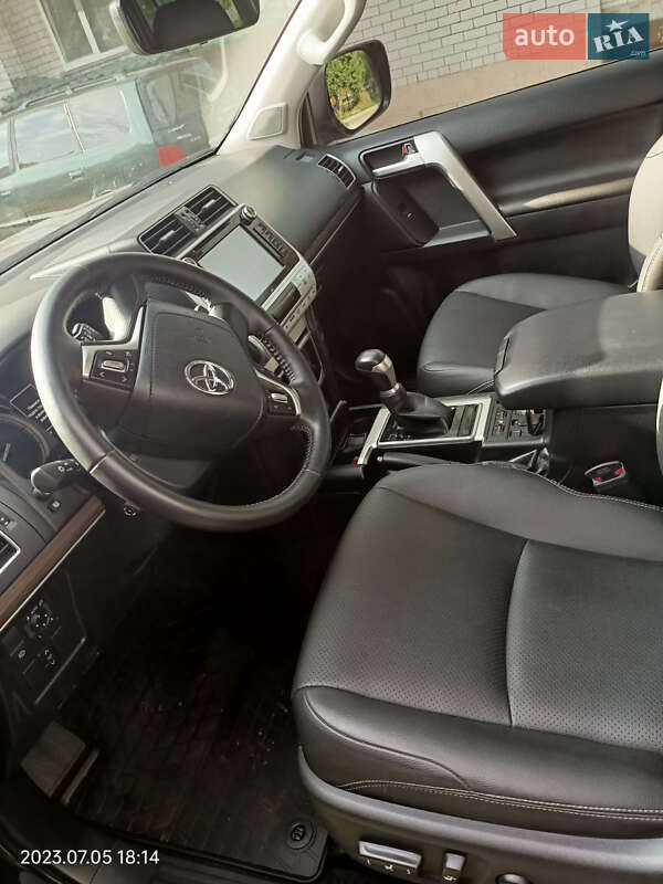 Позашляховик / Кросовер Toyota Land Cruiser Prado 2020 в Броварах