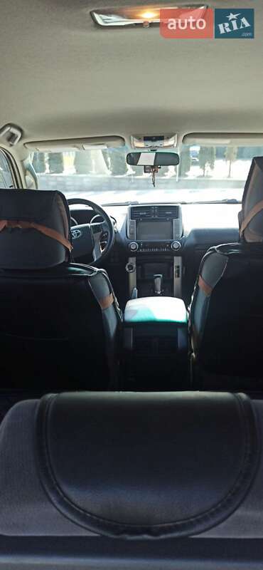 Внедорожник / Кроссовер Toyota Land Cruiser Prado 2011 в Черновцах