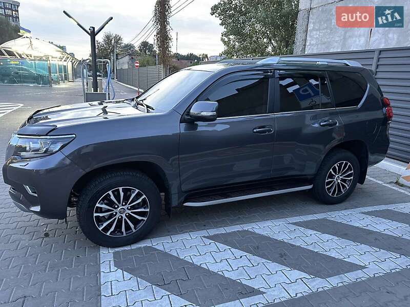 Toyota Land Cruiser Prado 2019