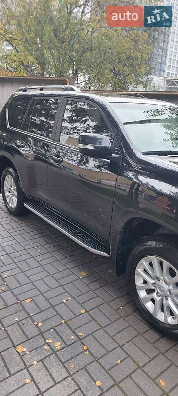 Внедорожник / Кроссовер Toyota Land Cruiser Prado 2017 в Львове