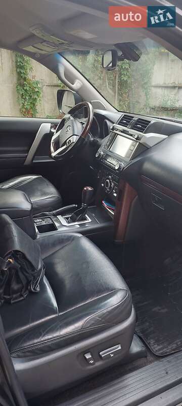Внедорожник / Кроссовер Toyota Land Cruiser Prado 2017 в Львове