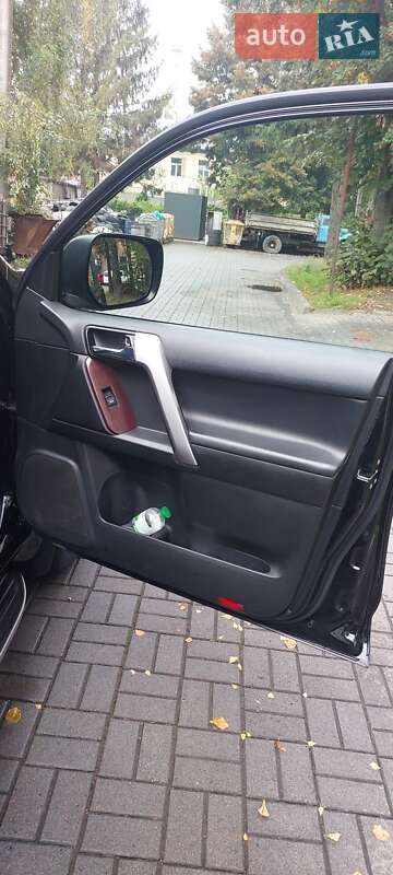 Внедорожник / Кроссовер Toyota Land Cruiser Prado 2017 в Львове