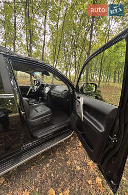 Внедорожник / Кроссовер Toyota Land Cruiser Prado 2020 в 