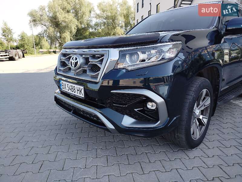 Позашляховик / Кросовер Toyota Land Cruiser Prado 2019 в Хмельницькому