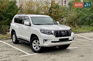 Внедорожник / Кроссовер Toyota Land Cruiser Prado 2019 в Киеве