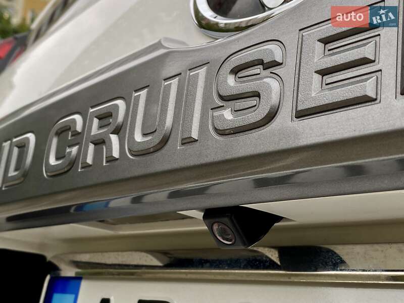 Внедорожник / Кроссовер Toyota Land Cruiser Prado 2019 в Киеве