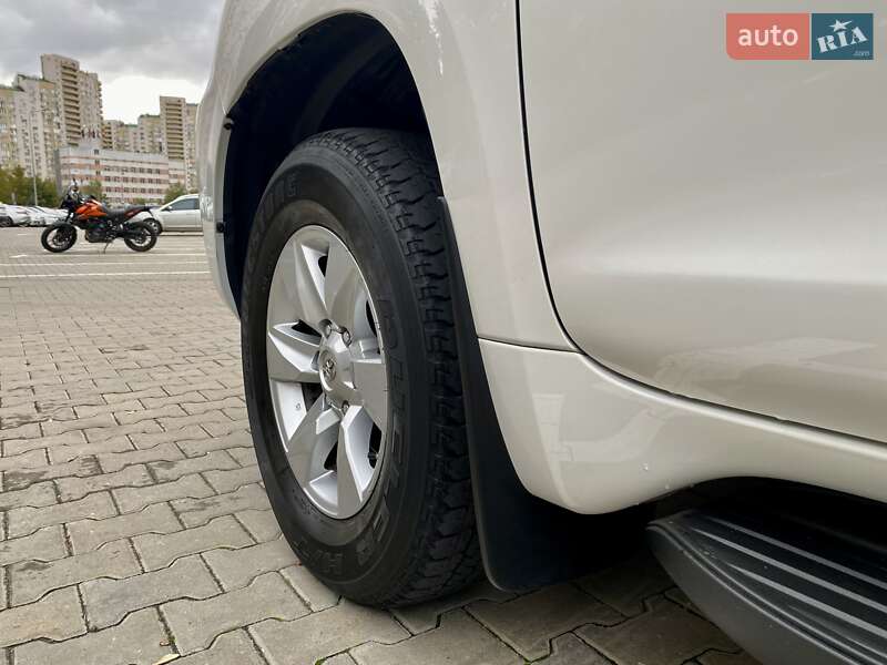 Внедорожник / Кроссовер Toyota Land Cruiser Prado 2019 в Киеве