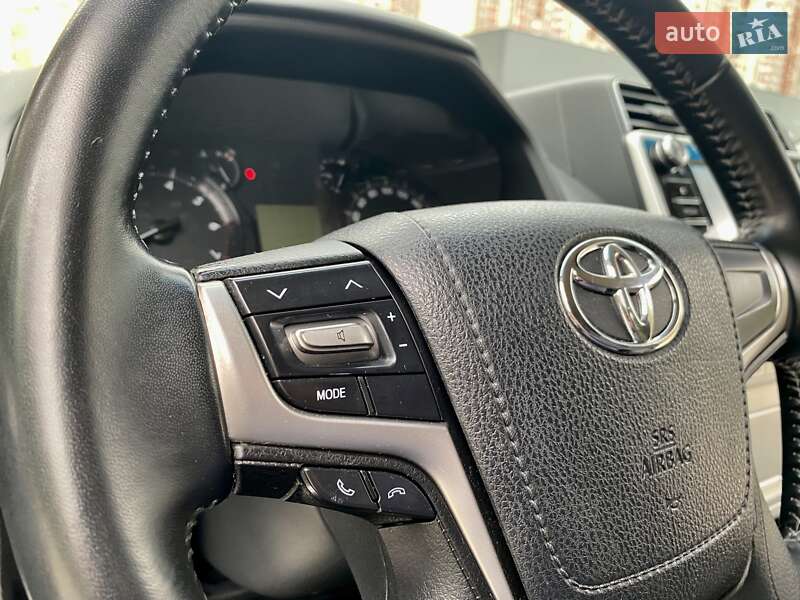 Внедорожник / Кроссовер Toyota Land Cruiser Prado 2019 в Киеве