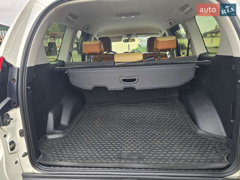 Позашляховик / Кросовер Toyota Land Cruiser Prado 2014 в Києві фото 24 Позашляховик / Кросовер Toyota Land Cruiser Prado 2014 в Києві