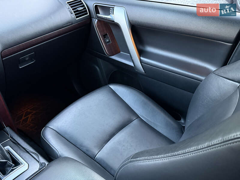 Внедорожник / Кроссовер Toyota Land Cruiser Prado 2013 в Одессе