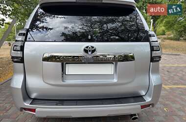 Позашляховик / Кросовер Toyota Land Cruiser Prado 2022 в 