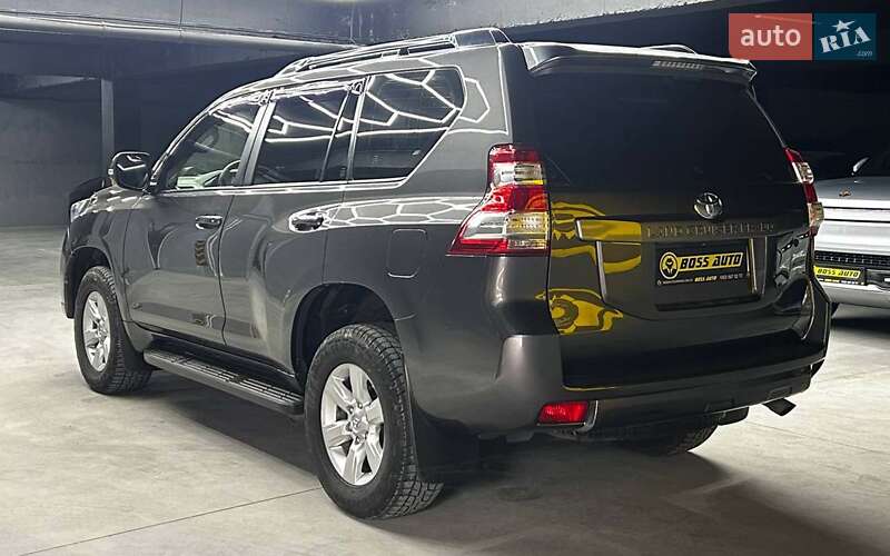 Внедорожник / Кроссовер Toyota Land Cruiser Prado 2015 в Черновцах