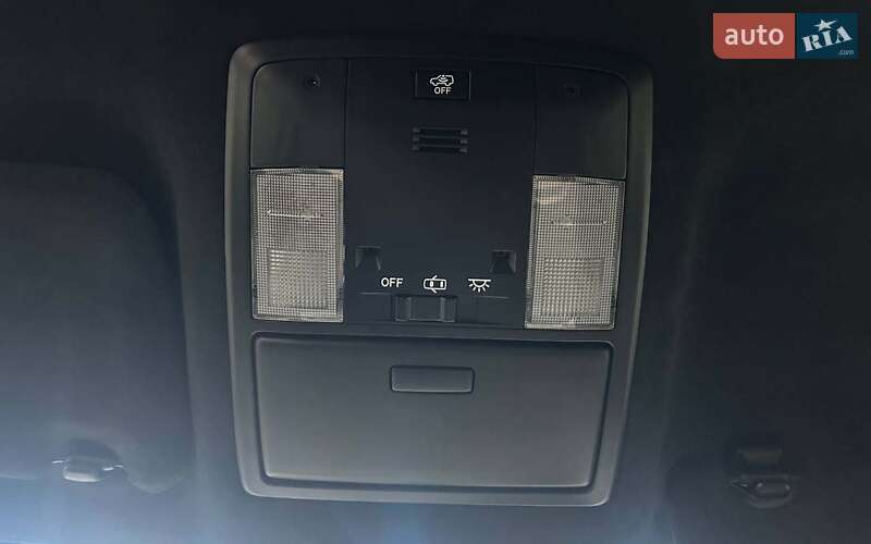 Внедорожник / Кроссовер Toyota Land Cruiser Prado 2015 в Черновцах