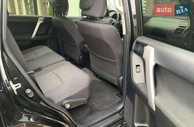 Позашляховик / Кросовер Toyota Land Cruiser Prado 2018 в 