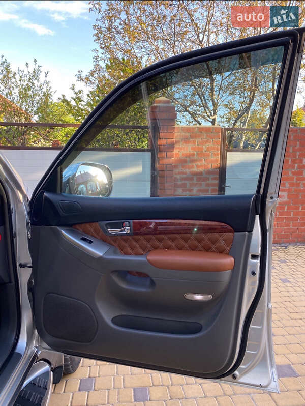 Внедорожник / Кроссовер Toyota Land Cruiser Prado 2006 в Лысянке