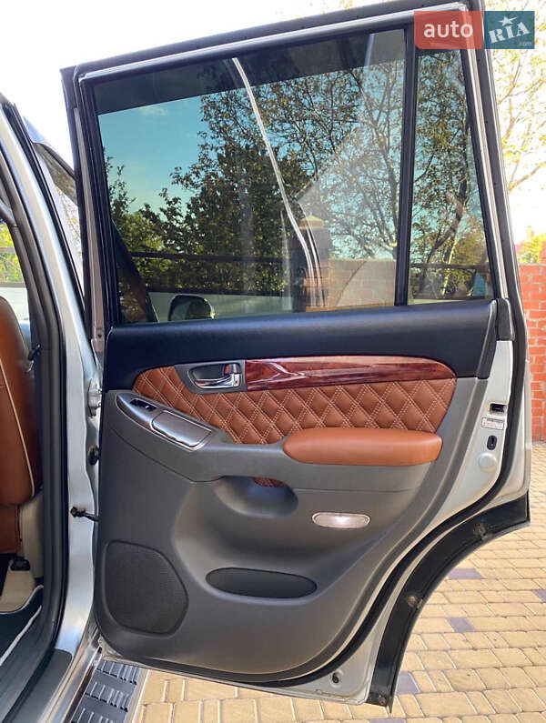 Внедорожник / Кроссовер Toyota Land Cruiser Prado 2006 в Лысянке