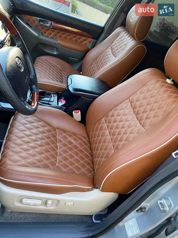 Внедорожник / Кроссовер Toyota Land Cruiser Prado 2006 в Лысянке